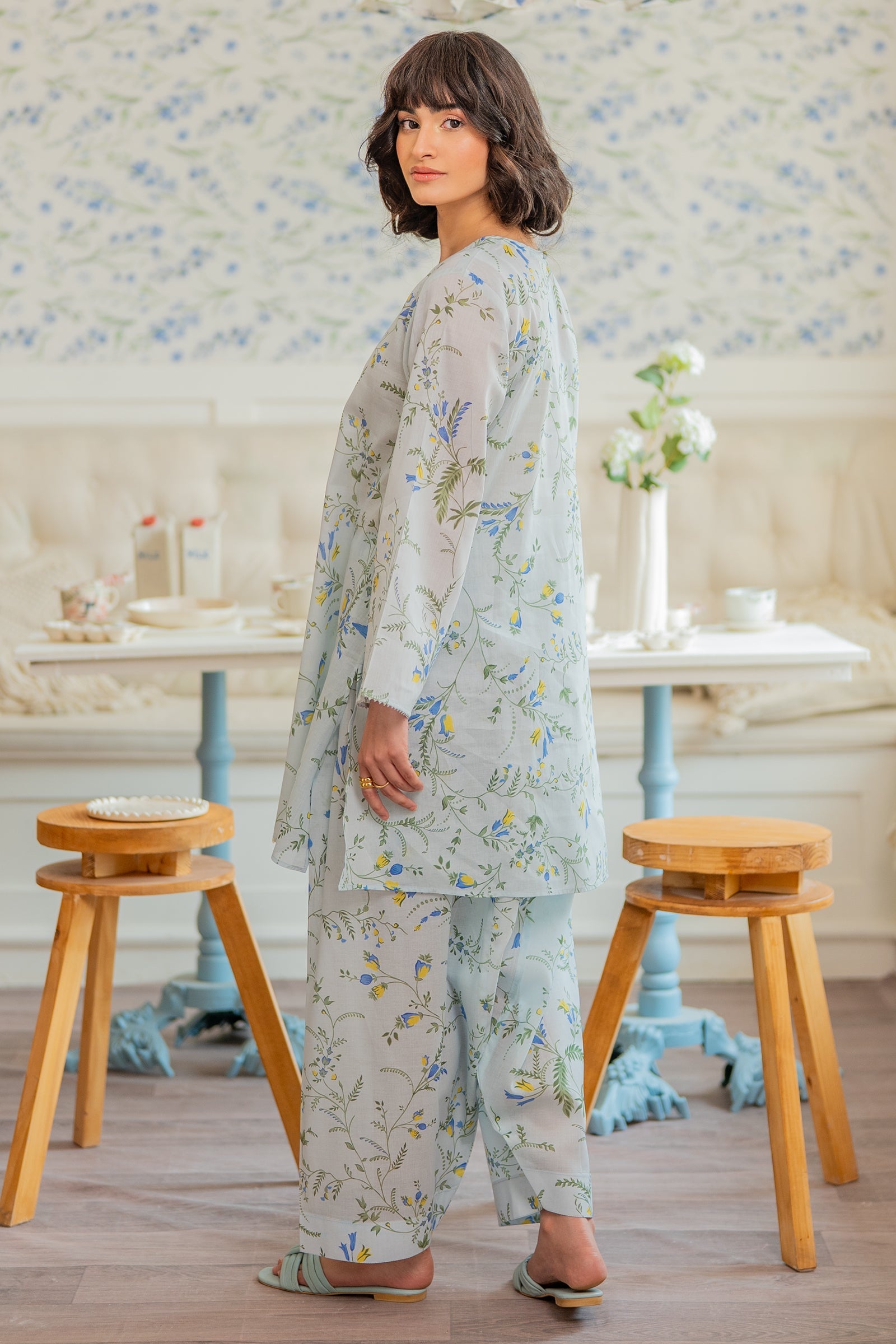 Blue lilly 2 piece